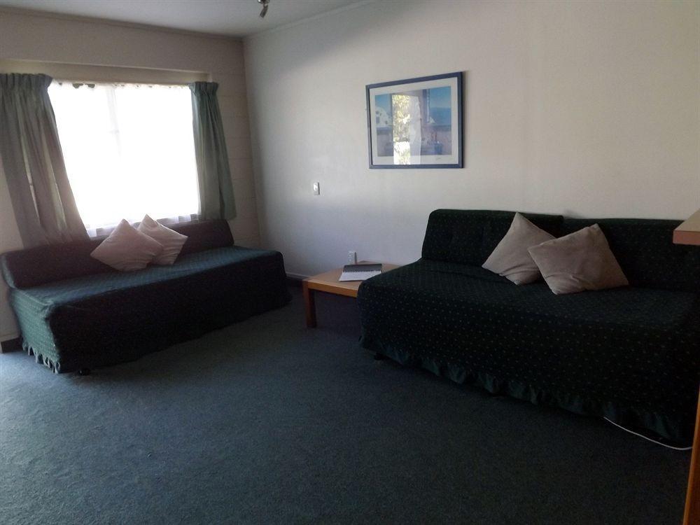 Karaka Tree Motel Taupo Zewnętrze zdjęcie