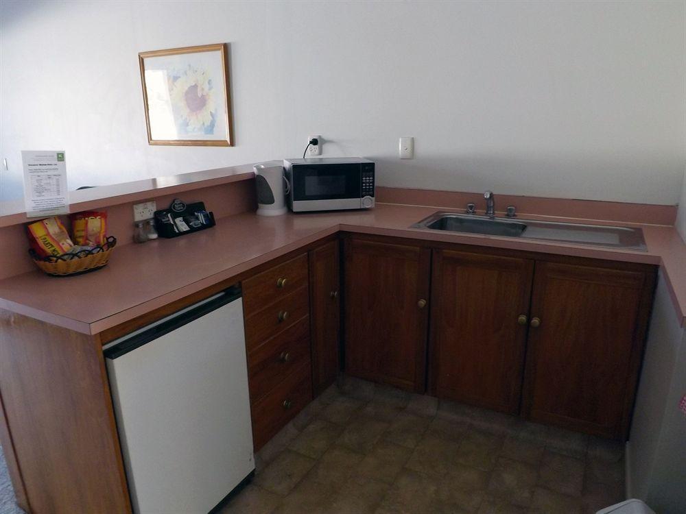 Karaka Tree Motel Taupo Zewnętrze zdjęcie